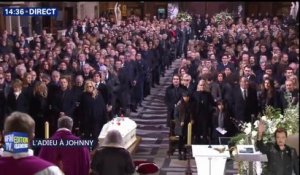 "Jamais notre amour pour toi ne mourra", l’émotion de Line Renaud durant la cérémonie religieuse pour Johnny Hallyday