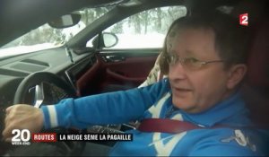 "Il neige le jour où il faut pas" : un chassé-croisé chaotique sur les routes des stations en Savoie