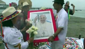Pérou : des chamans réalisent un rituel avant l'arrivée du pape