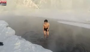 Sibérie : Un touriste se baigne dans la rivière la plus froide du monde (vidéo)