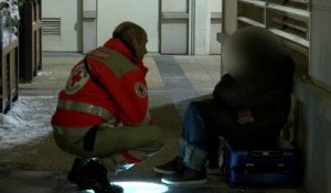 Dans la nuit glaciale, des maraudes de la Croix-Rouge pour aider les sans-abris