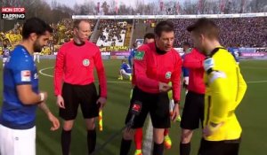 Roman Bürki : le drôle de rituel du gardien du Borussia Dortmund (vidéo)