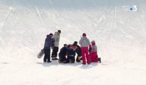 JO 2018 - Snowboard Slopestyle - La chute terrible de Mans Hedberg.