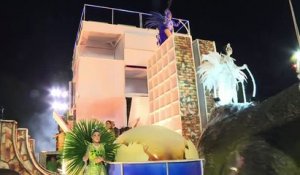 Le carnaval de Rio couronne un défilé anticorruption