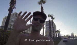Un motard fait tomber sa GoPro en partant mais il tombe sur un passant honnête