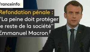 Refondation pénale : pour Emmanuel Macron, "la peine doit protéger le reste de la société". Mais il fait le constat que "cette fonction de protection n'est pas pleinement assurée aujourd'hui"