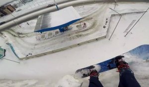Russie : Un jeune en Snowboard à deux doigts de la catastrophe !