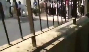 Un léopard enragé saute d'une maison et mord un homme en Inde !