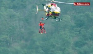 Guerlédan (22). Exercice hélitreuillage de la Protection civile