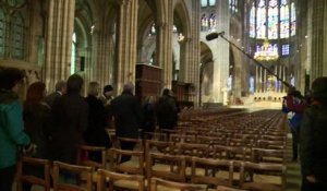 Basilique Saint-Denis: lancement du "remontage" de la flèche