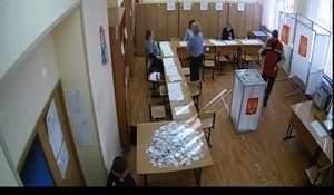 Triche dans un bureau de vote en Russie - Elections 2018 Poutine