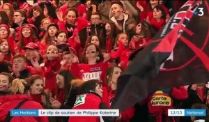 Les Herbiers : Philippe Katerine tourne un clip pour soutenir l'équipe de football