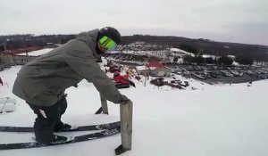 Saut en ski : il attrape une cannette la tête à l'envers !