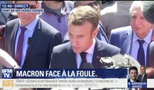 "Ce sont des gens qui décident d’être contre tout", réagit Emmanuel Macron après avoir été interpellé à Saint-Dié