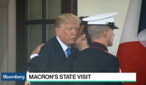 La bise de Macron a surpris Trump (et quelques médias américains)