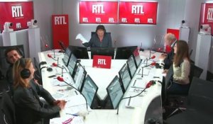 Hollande, un "comique troupier qui donne dans le graveleux", cingle Mazerolle