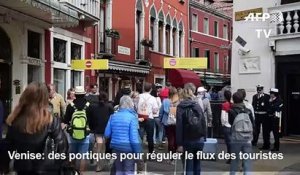 Venise régule ses touristes avec des portiques