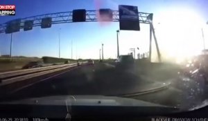 Pays-Bas : Des braqueurs heurtent une voiture de police à plus de 180 km/h (Vidéo)
