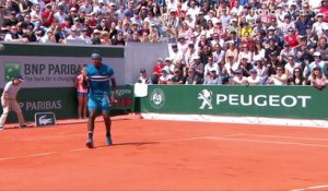 Roland-Garros : Superbe défense d'Ymer, Fognini piégé au filet !