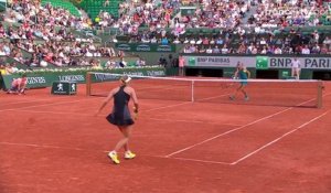 Roland-Garros 2018 : Daria Kasatkina domine Caroline Wozniacki dans le premier set