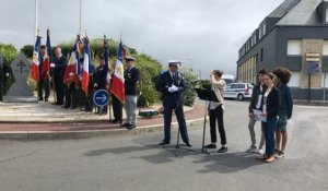 Gabriel Gires, lisant l’appel du 18 juin du général de Gaulle