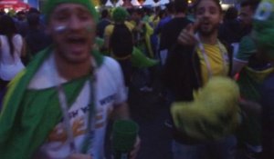 Les fans brésiliens fêtent la défaite de l'Argentine de Messi