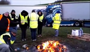 Gilets jaunes Meuse La voie sacrée bloquée au rond-point au niveau de Nixéville-Blercourt