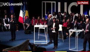 Emmanuel Macron pris à partie par un étudiant de l'université de Louvain en Belgique