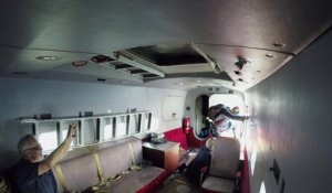 Adrénaline - Chute Libre : Paul Steiner atterrit sur l'aile de l'avion dont il vient de sauter