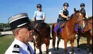Patrouille à cheval de la Garde républicaine à Arc-sur-Tille