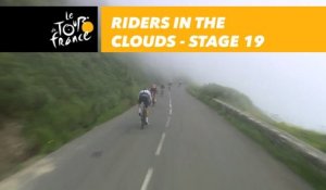 Descente du Col d'Aubisque dans les nuages / Riders in the clouds - Étape 19 / Stage 19 - Tour de France 2018