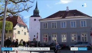 Danemark : les mariages à la chaîne sur l'île d'Aeroe