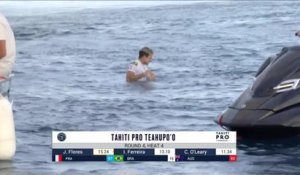 Adrénaline - Surf : Les meilleurs moments de la série entre J. Florès, C. O'Leary et I. Ferreira  (Tahiti Pro, round 4)