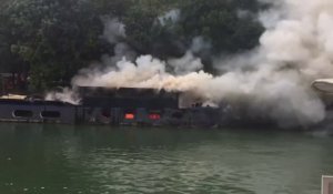 À Boulogne, une péniche d’habitation détruite par les flammes