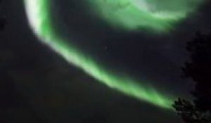 Magnifique aurore boréale au dessus de Luosto, Finlande