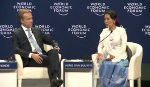 Critiquée sur la crise des Rohingyas, Aung San Suu Kyi, le reconnaît: "La situation aurait pu être mieux gérée"