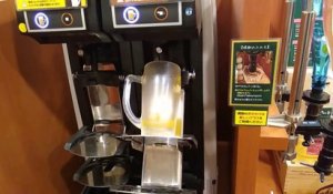 Une machine à bière au Japon