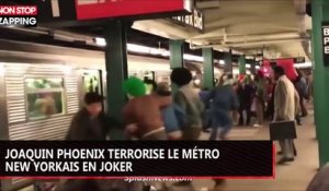 Joaquin Phoenix terrorise le métro New Yorkais en Joker (vidéo)