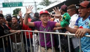 La "caravane des migrants" honduriens a forcé la frontière mexicaine