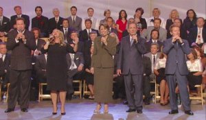 Bill & Gloria Gaither - I'll Worship Only At The Feet Of Jesus (Live)