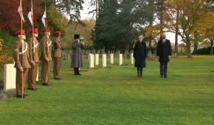 Theresa May et Charles Michel honorent les morts de la Première guerre mondiale