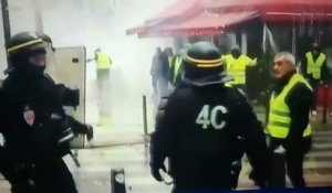 Gilets Jaunes : Plusieurs CRS frappent un retraité qui manifeste