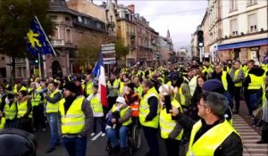 Belfort Manifestation des gilets jaunes à pied et à moto