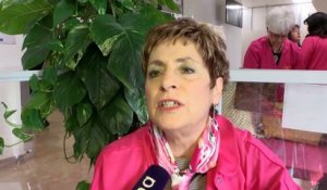 Gladys Dominguez explique l'action des blouses roses de Martigues.