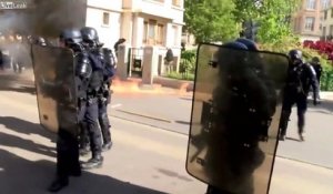 Cocktails Molotov sur les CRS à Paris par les Gilets Jaunes