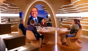 Michel Drucker raconte le jour où Silvio Berlusconi a tenté de le recruter d'une drôle de façon - Regardez