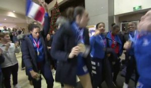 Handball : La joie des championnes d'Europe à leur retour à l'hôtel !