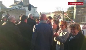 Manuel Valls giflé à Lamballe, en Bretagne