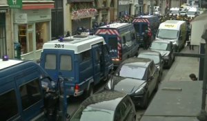 Gilets jaunes : une partie du cortège parisien bloqué par les forces de l'ordre