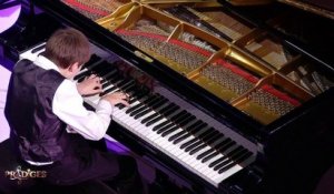 Isaac pianote la "Sonate au Clair de Lune" de Beethoven - Prodiges 5